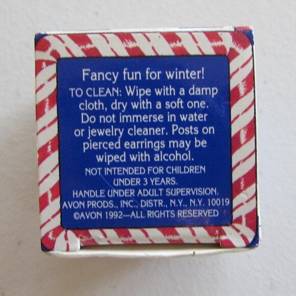 Avon 1992 Santa's Stockings Pierced Earrings NIB - Picture 8 of 11